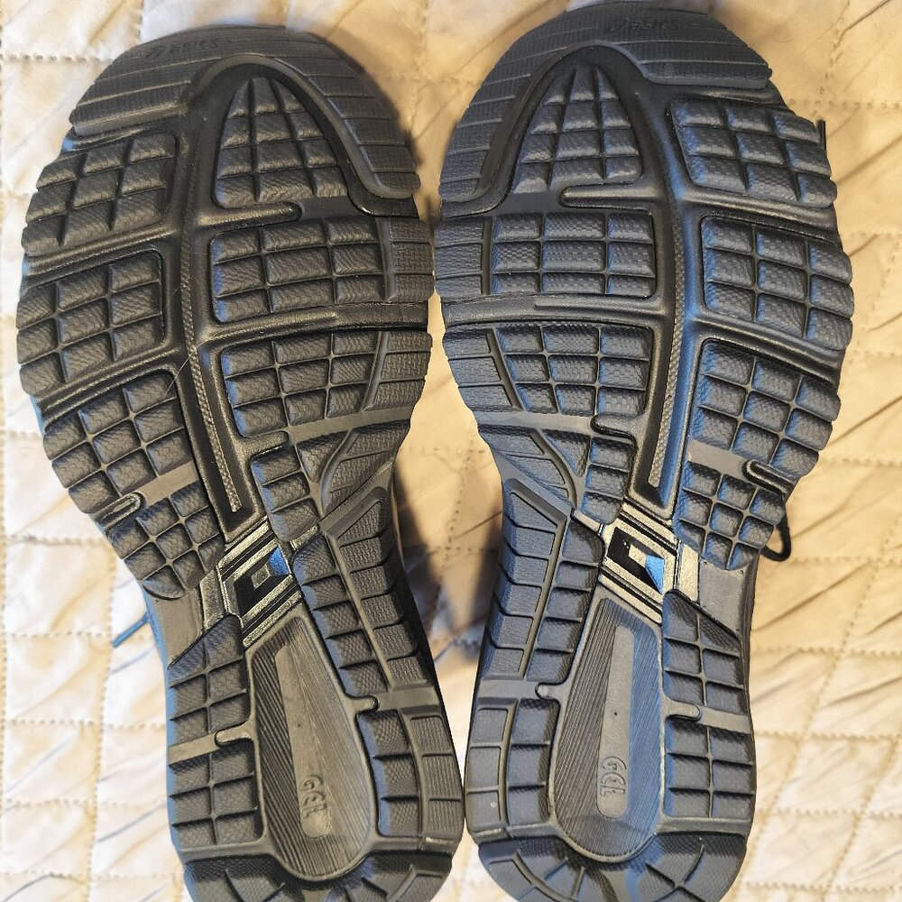 ASICS Running Shoe - Picture 6 of 10